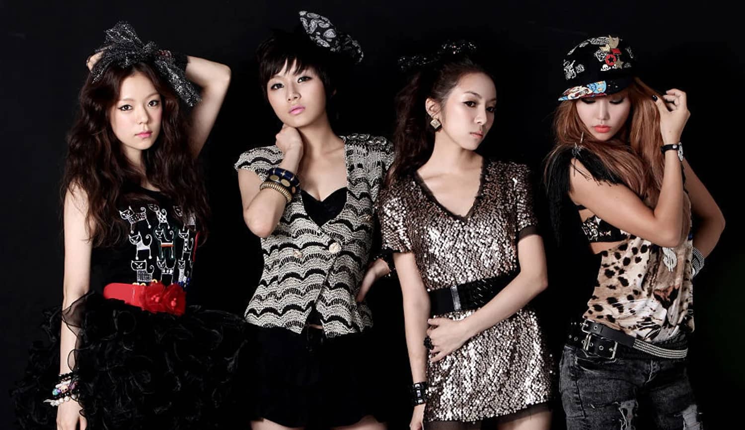 B.Dolls
