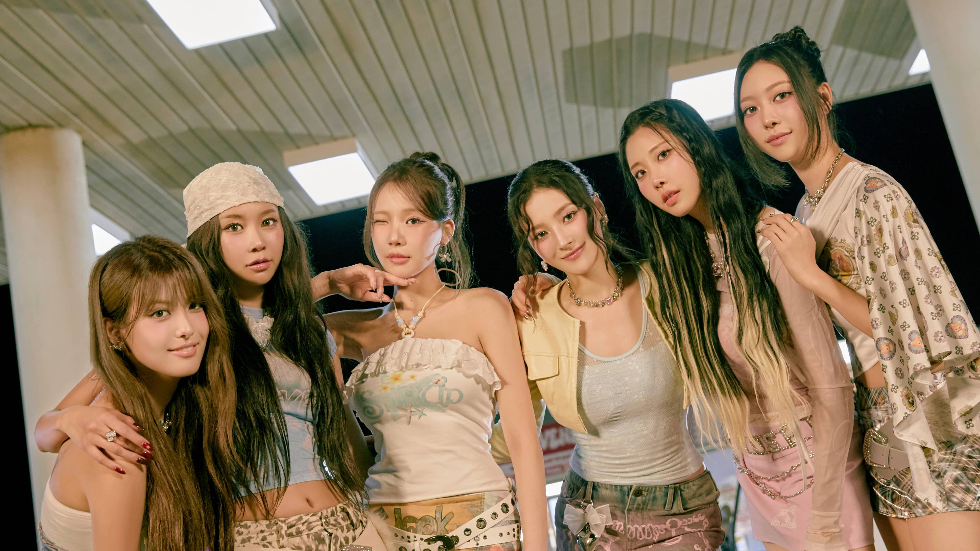 MOMOLAND
