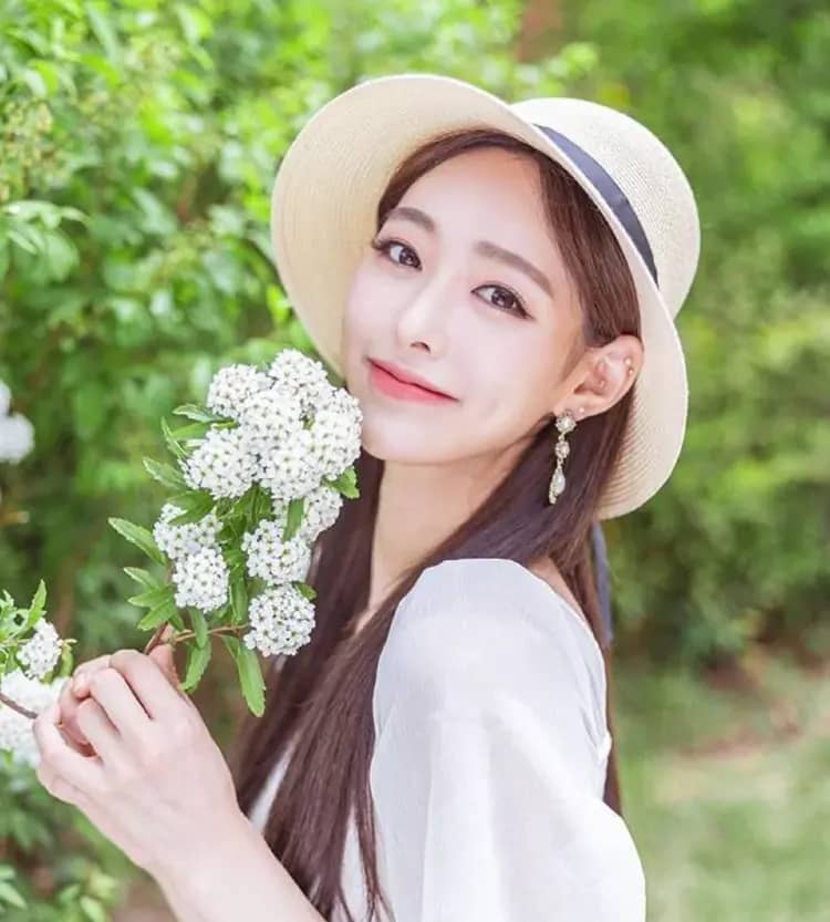 Ahra