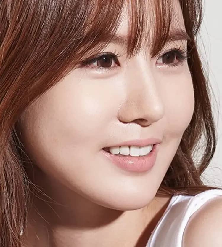 B.Na