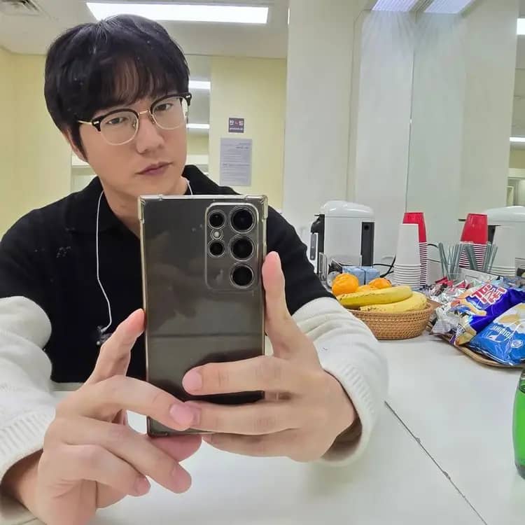 Sung Si Kyung